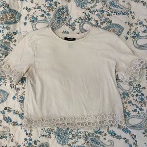 Forever 21 White Flower Crop Top. Size M.